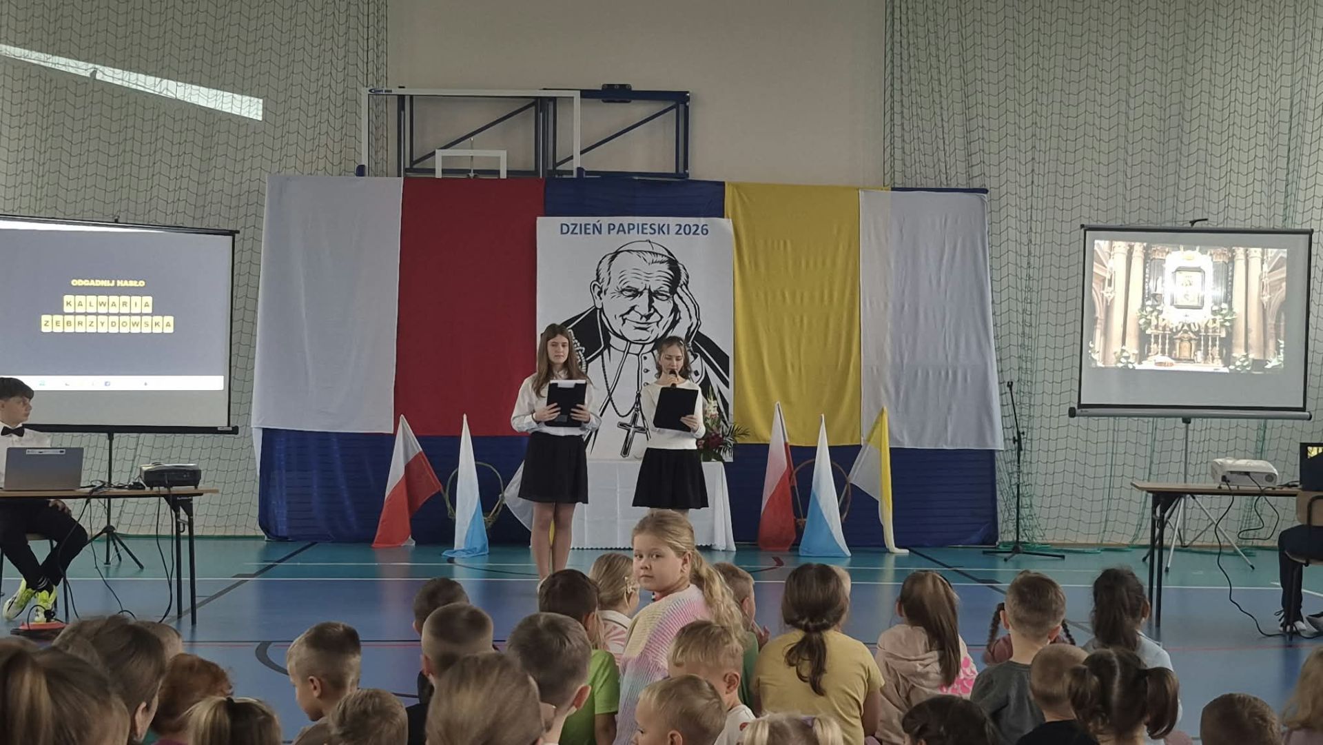 Dzień Papieski w Publicznej Szkole Podstawowej w Lipinach